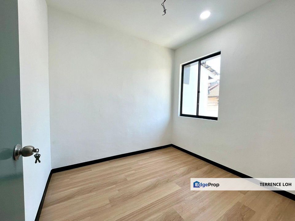 Well renovated terrace house at Tmn Universiti, Johor, Skudai