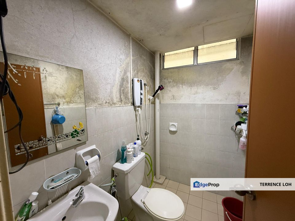 High floor unit at Austin prime location, Johor, Johor Bahru