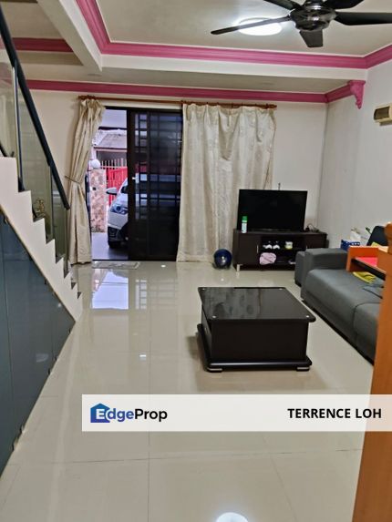 Well renovated and maintained low cos 2 storey, Johor, Johor Bahru