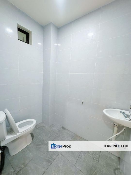 Large built up terrace house , Johor, Ulu Tiram