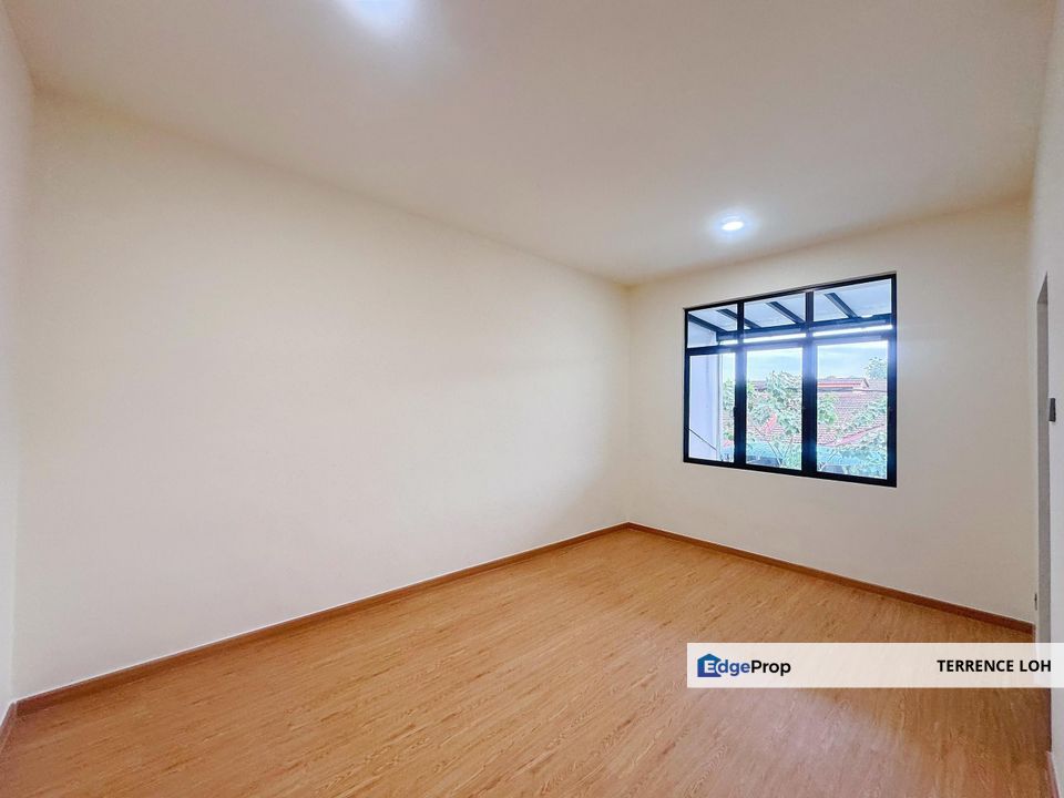 Large built up terrace house , Johor, Ulu Tiram