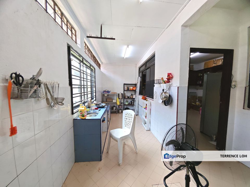Fully renovated huge size terrace house, Johor, Tampoi