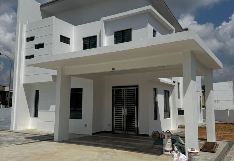 Huge land size corner bungalow with affordable selling price
