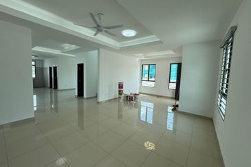 Huge land size corner bungalow with affordable selling price