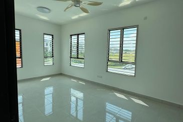 Huge land size corner bungalow with affordable selling price