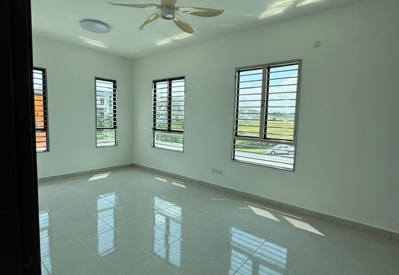 Huge land size corner bungalow with affordable selling price