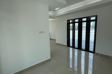 Huge land size corner bungalow with affordable selling price