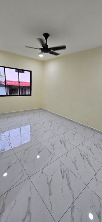 Hard to get end lot single storey terrace house, Johor, Johor Bahru