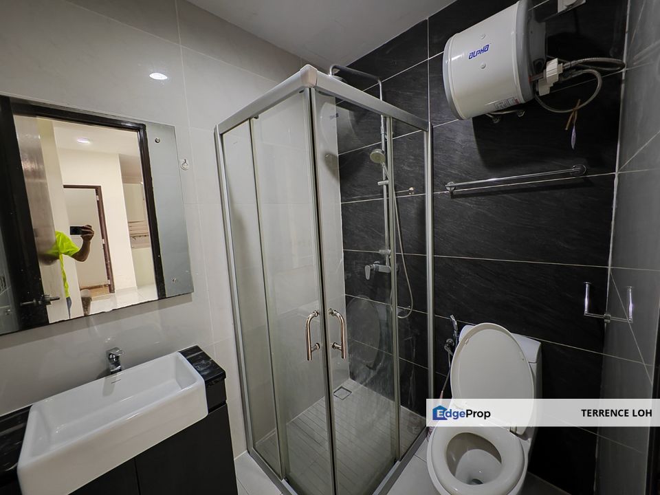 High floor with nice view unit good for investment , Johor, Johor Bahru