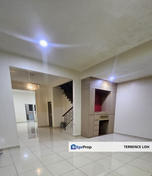 Large size semi d, Johor, Kulai