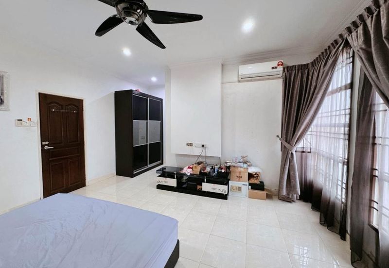 Taman Austin Perdana