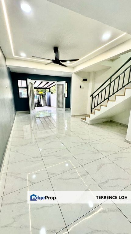 Tastefully renovated low cost within prime location, Johor, Johor Bahru