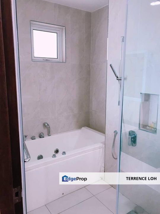 Highly sought after high rise within the heart of JB downtown, Johor, Johor Bahru