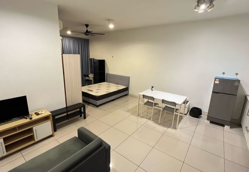 Dedaun Hijau (Greenfield Regency)