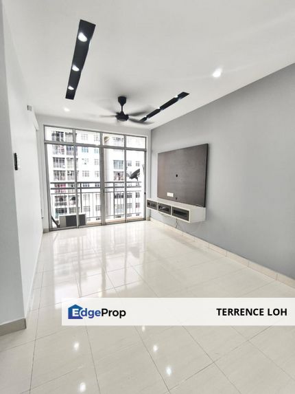 Fully renovated unit with good access to highways and shopping malls, Johor, Tampoi