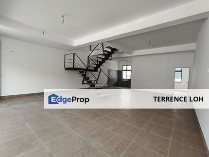 Brand new with good access to 2nd link, Johor, Kangkar Pulai