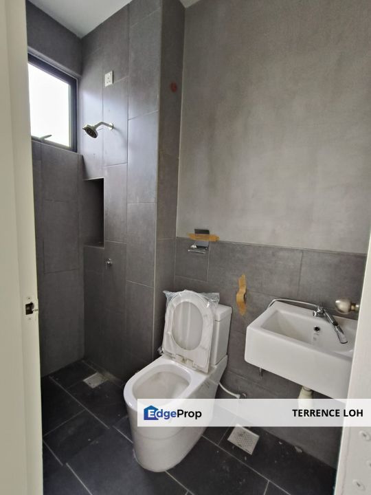 Brand new with good access to 2nd link, Johor, Kangkar Pulai