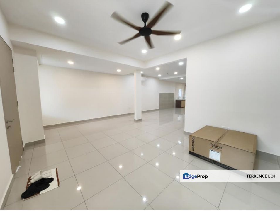 Highly sought after terrace with good access to CIQ and Pasir Gudang Highway, Johor, Masai