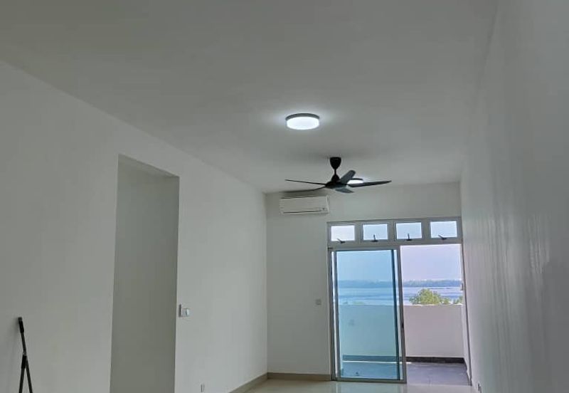 Meridin Bayvue Apartment