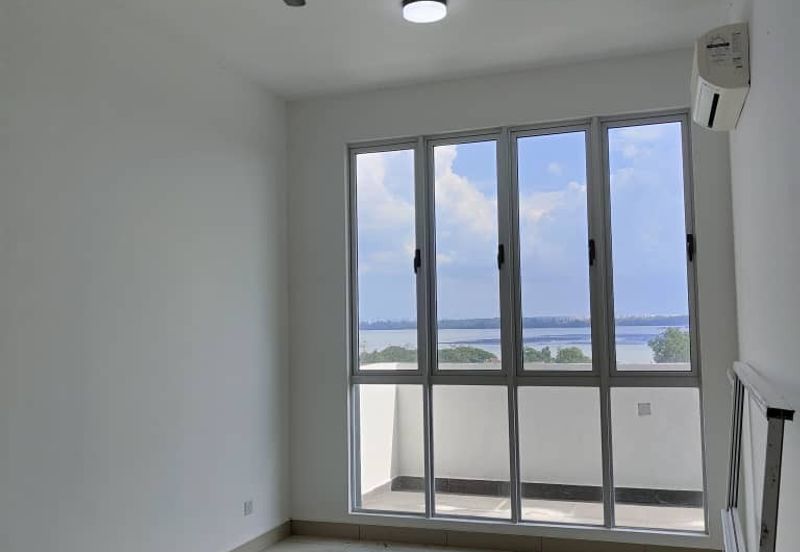 Meridin Bayvue Apartment