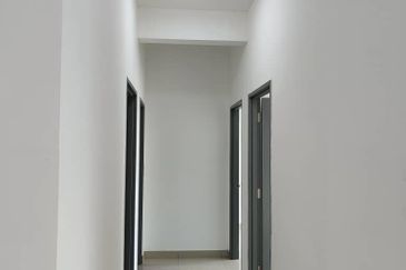 Meridin Bayvue Apartment