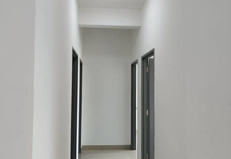 Meridin Bayvue Apartment