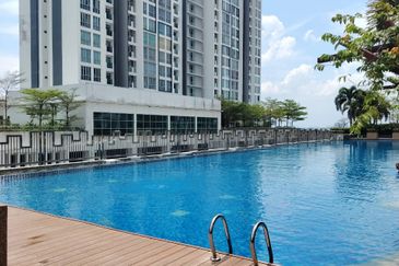 Meridin Bayvue Apartment