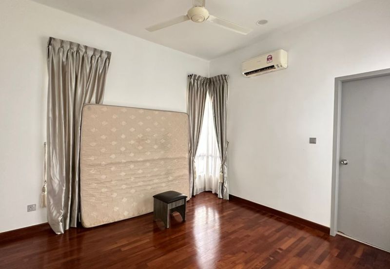 The Canal Garden South, Horizon Hills