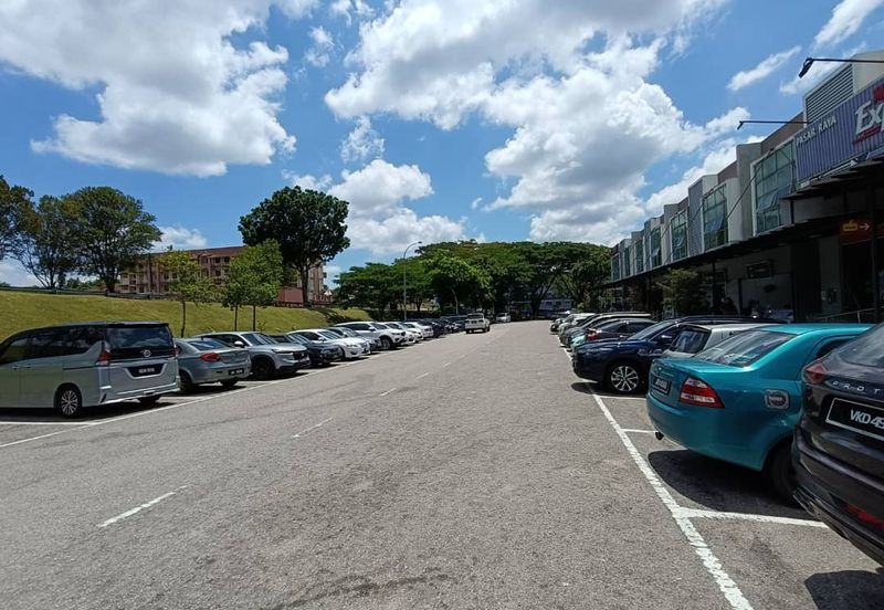 Pusat Perdagangan Kempas