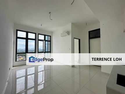 Strategically located next to KSL mall, Johor, Johor Bahru