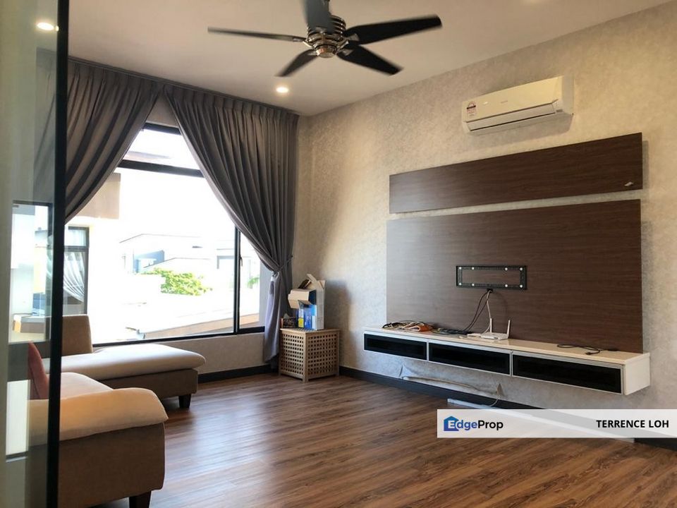 Tastefully furnished and renovated Semi D at Desa Tebrau , Johor, Johor Bahru