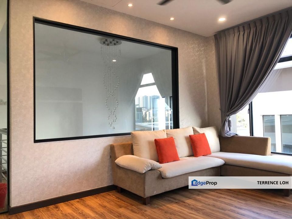 Tastefully furnished and renovated Semi D at Desa Tebrau , Johor, Johor Bahru