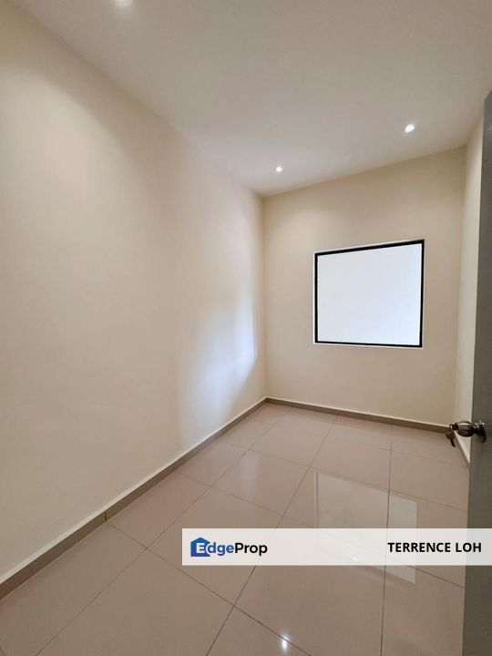 Tastefully renovated with good access to Econsave, Johor, Ulu Tiram