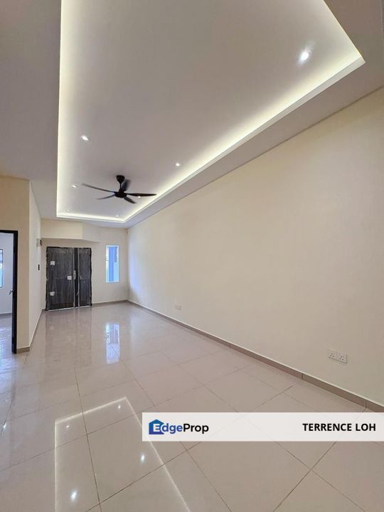 Tastefully renovated with good access to Econsave, Johor, Ulu Tiram