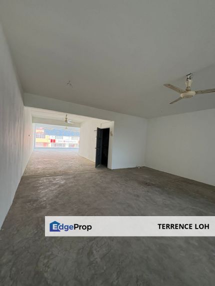 Strategically located within matured commercial area, Johor, Masai