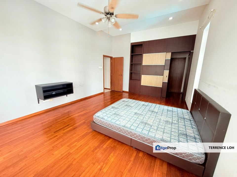 Tastefully renovated with good access to EDL & CIQ, Johor, Johor Bahru