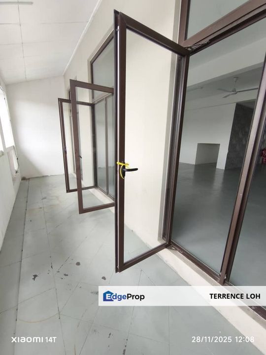 1st floor shoplot within rising prime commercial center, Johor, 