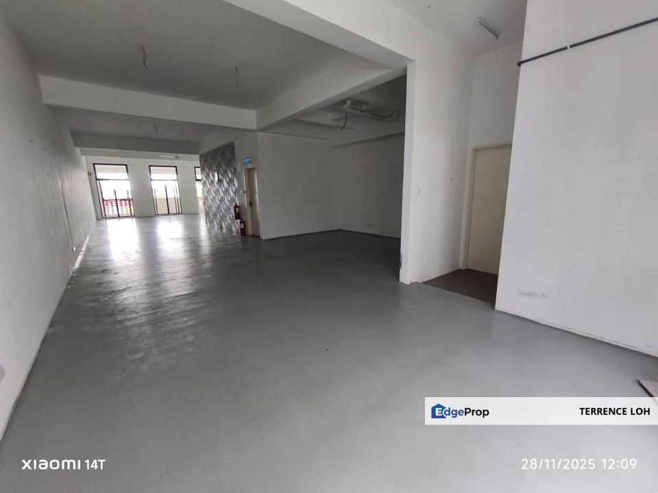 1st floor shoplot within rising prime commercial center, Johor, 