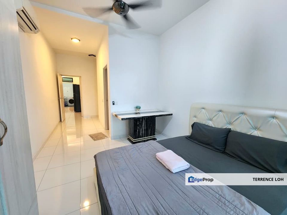 Tastefully renovated dual key next to AEON Bukit Indah, Johor, Johor Bahru