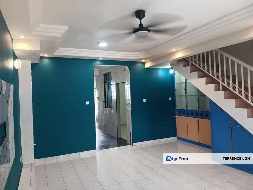 Fully renovated terrace within prime location, Johor, Johor Bahru