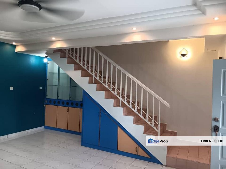 Fully renovated terrace within prime location, Johor, Johor Bahru