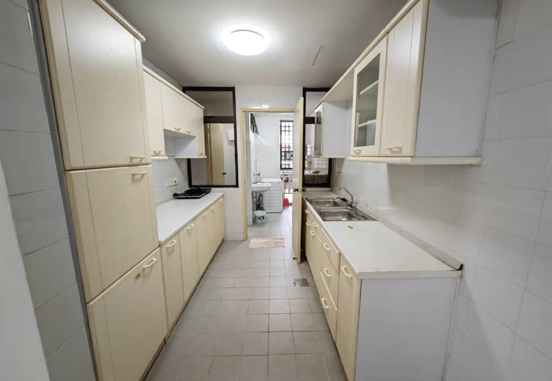 Aloha Tower Condominium