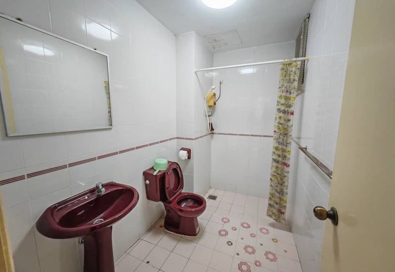 Aloha Tower Condominium