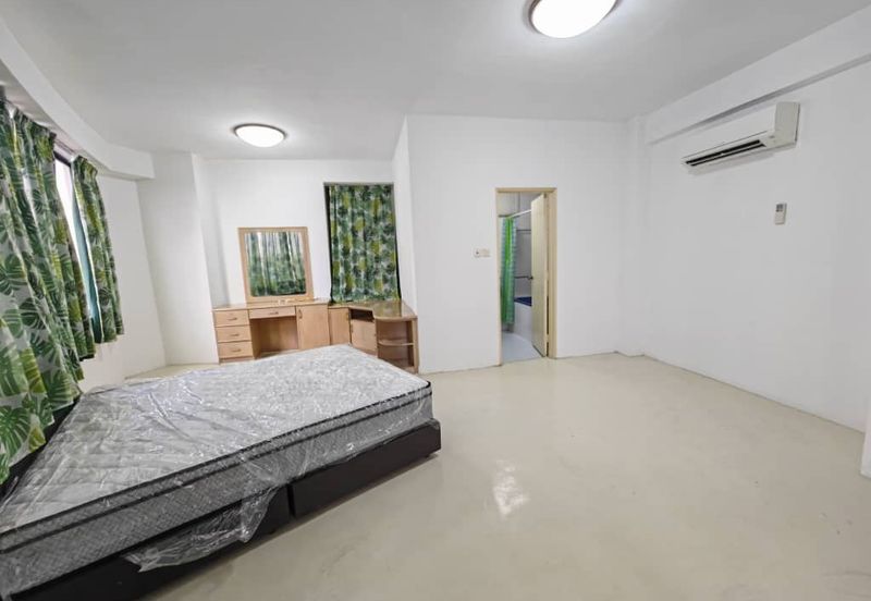 Aloha Tower Condominium