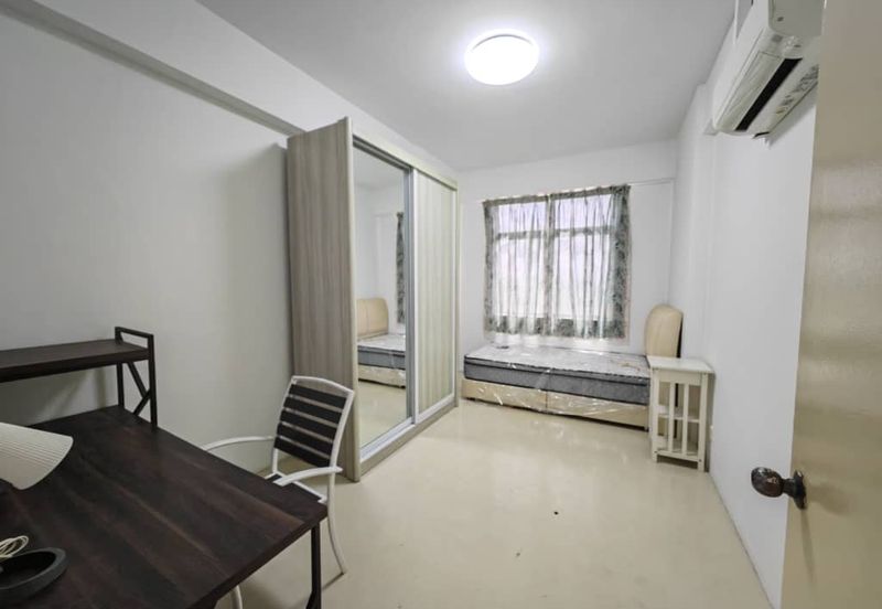 Aloha Tower Condominium