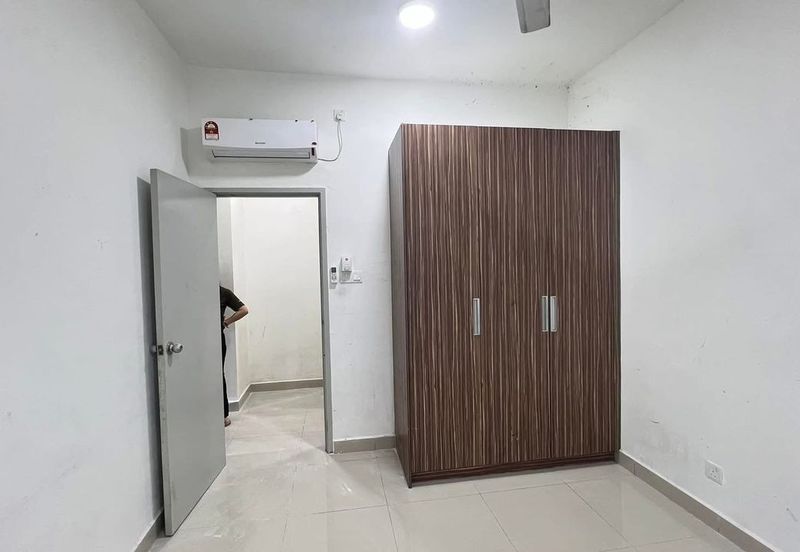 Seasons Luxury Apartments @ Amara Larkin