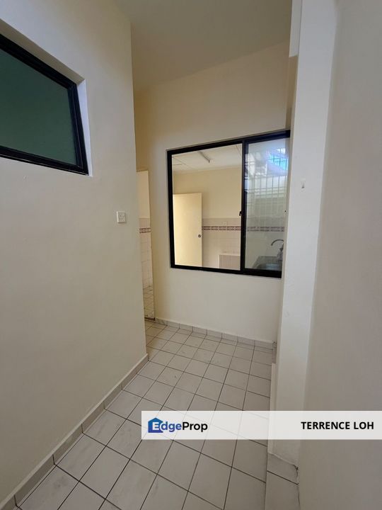 Affordable selling price with good access to Lotuss, McD and Hutan Bandar, Johor, Skudai