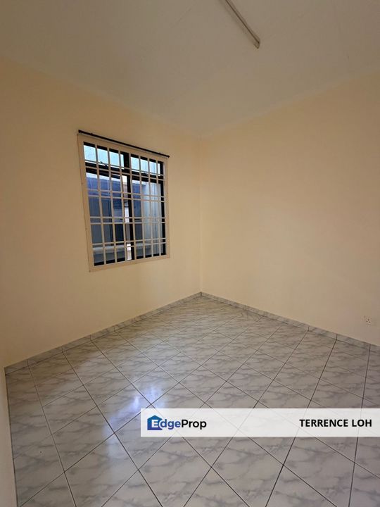 Affordable selling price with good access to Lotuss, McD and Hutan Bandar, Johor, Skudai