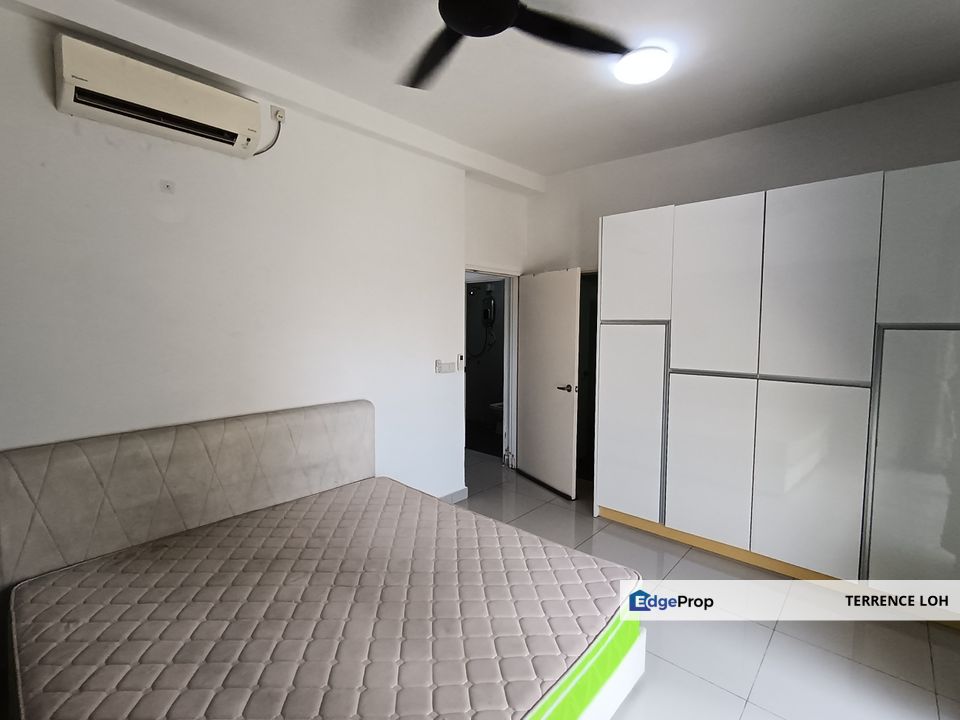 Swimming pool and city view high rise at Iskandar Puteri, Johor, Nusajaya