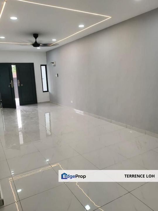 Strategically located next o Paradigm Mall, Johor, Johor Bahru